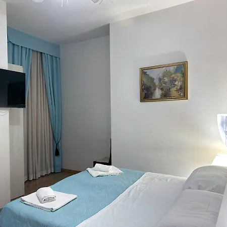 Alex Ii Affittacamere 3*